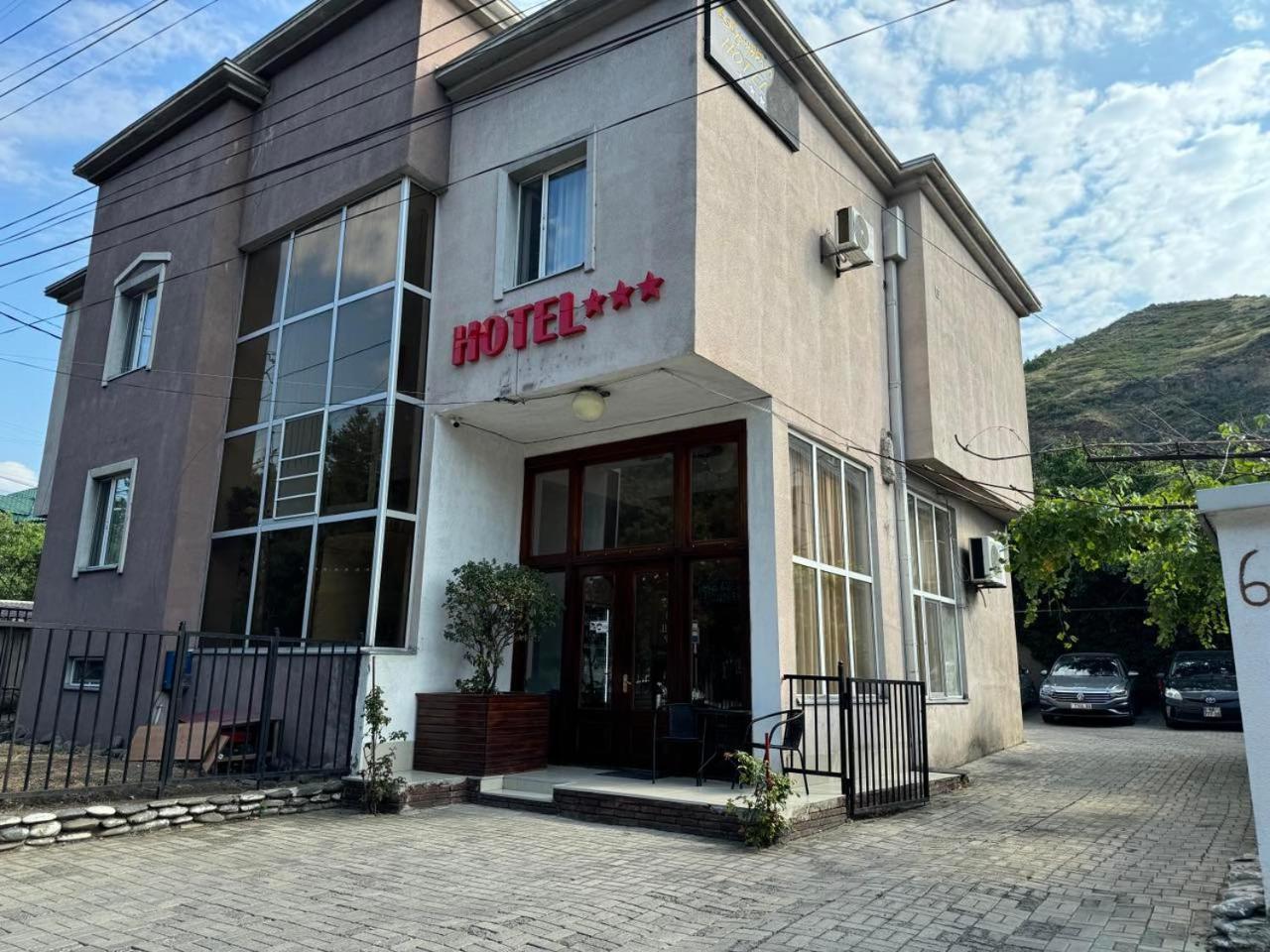 טביליסי Hotel Skib מראה חיצוני תמונה